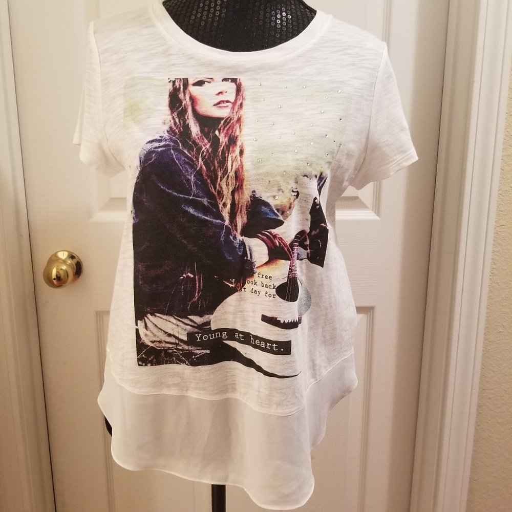 Express White with Print top